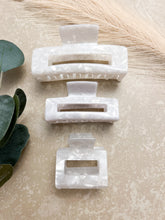 Load image into Gallery viewer, Marble - Cutie Clip 3 inches
