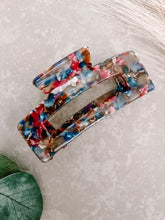 Load image into Gallery viewer, Rose petal small clip
