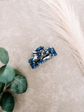 Load image into Gallery viewer, Blueberry- small clip
